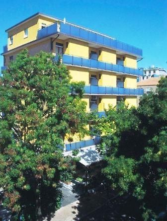 Hotel Capitol Pesaro Exterior foto